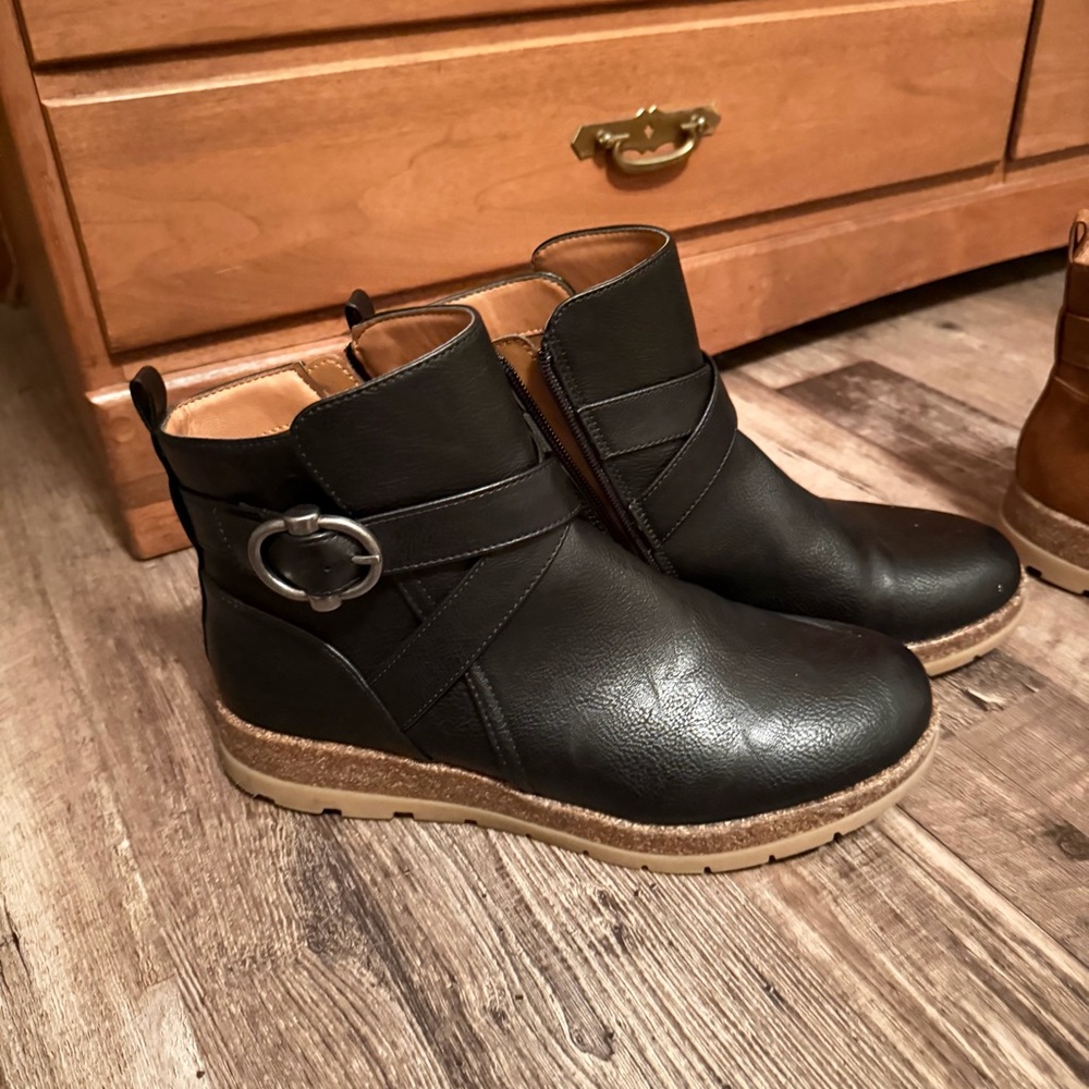 Chic Ankle Boots with Buckle Detail